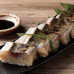 熟成シマアジの押し寿司（一本）の画像